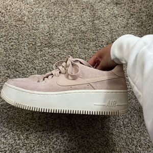 Nike platform air force 1